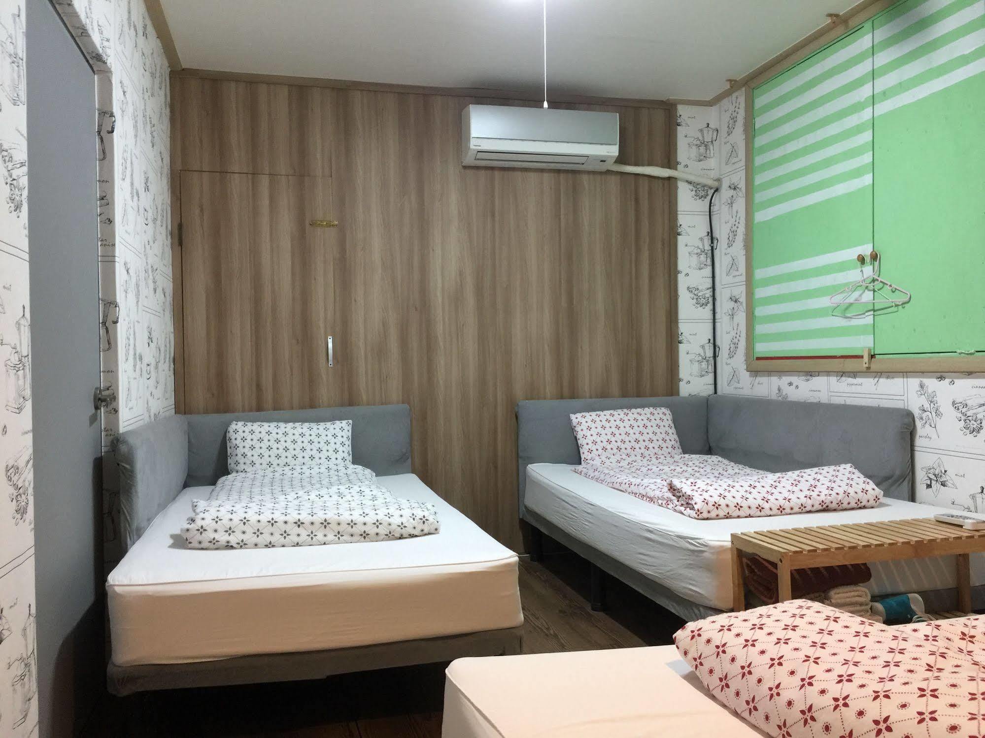 Backpackers In Jeju City Center 外观 照片