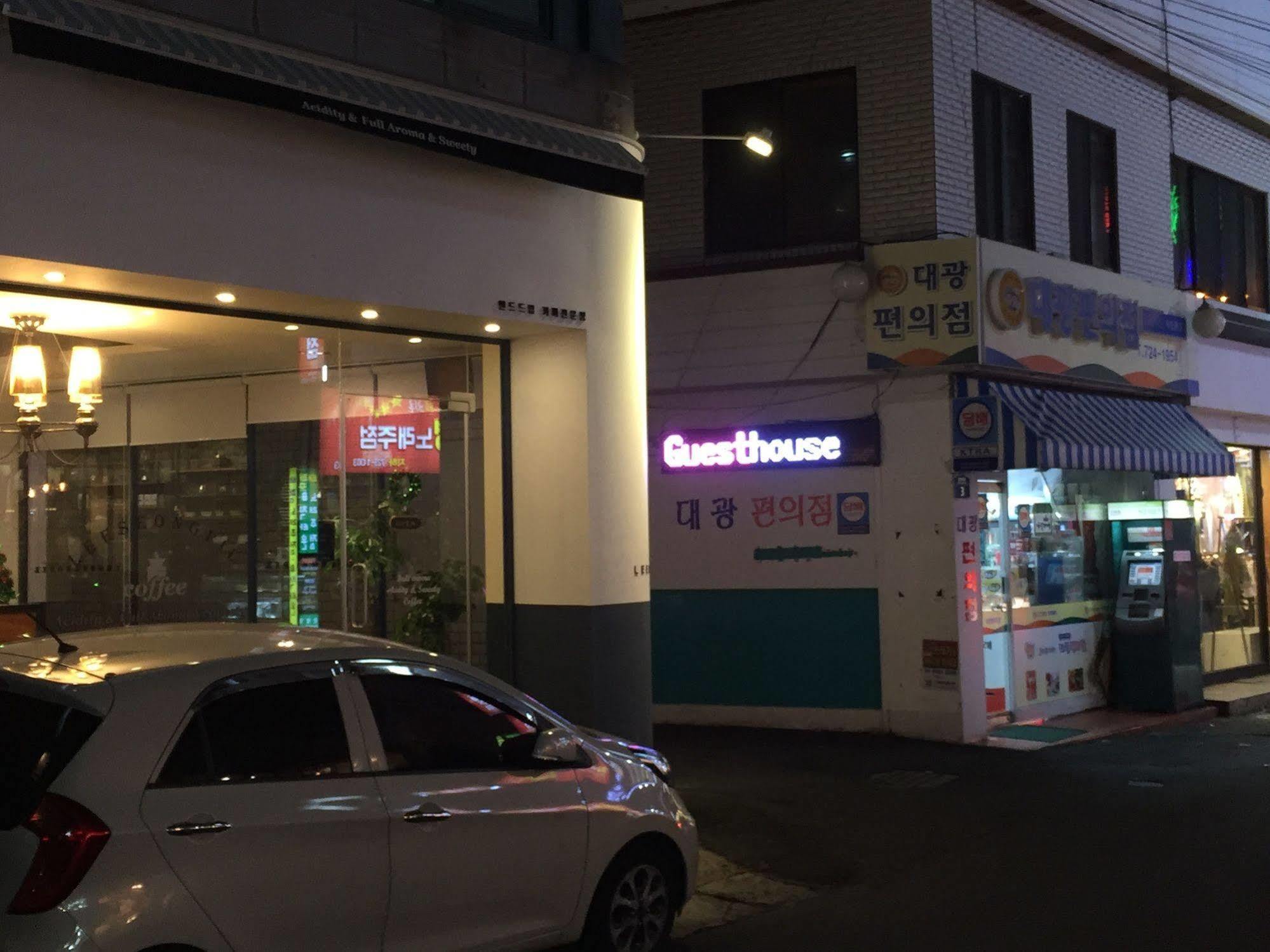 Backpackers In Jeju City Center 外观 照片